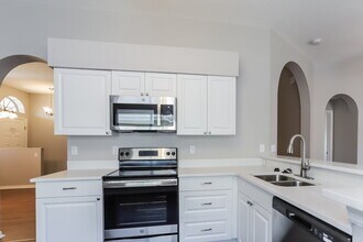 3125 Summer House Dr in Valrico, FL - Building Photo - Building Photo