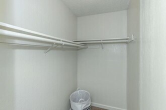 1700 Sunnyside Ave in Clovis, CA - Building Photo - Building Photo