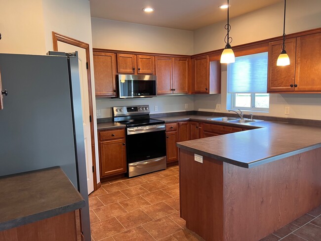 2672 Cormier Rd, Unit townhouse in Green Bay, WI - Foto de edificio - Building Photo