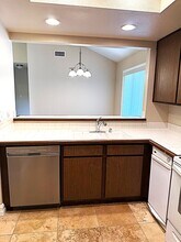 545 S Ranch View Cir, Unit 97 in Anaheim, CA - Building Photo - Building Photo