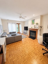 4237 N Kenmore Ave in Chicago, IL - Foto de edificio - Building Photo