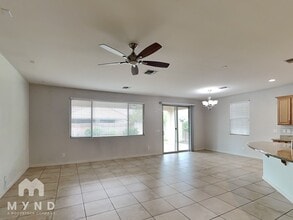 2816 E Russell St in Mesa, AZ - Foto de edificio - Building Photo