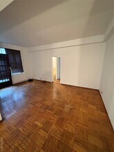 24 Metropolitan Oval in Bronx, NY - Building Photo - Building Photo