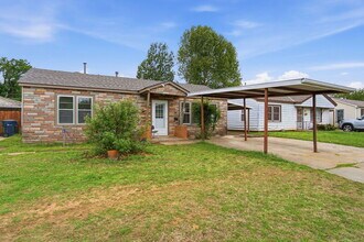 2228 NE 23rd St in Oklahoma City, OK - Building Photo - Building Photo