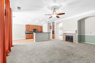 14610 Southern Magnolia Cir, Unit 2621-1M in Houston, TX - Building Photo - Building Photo