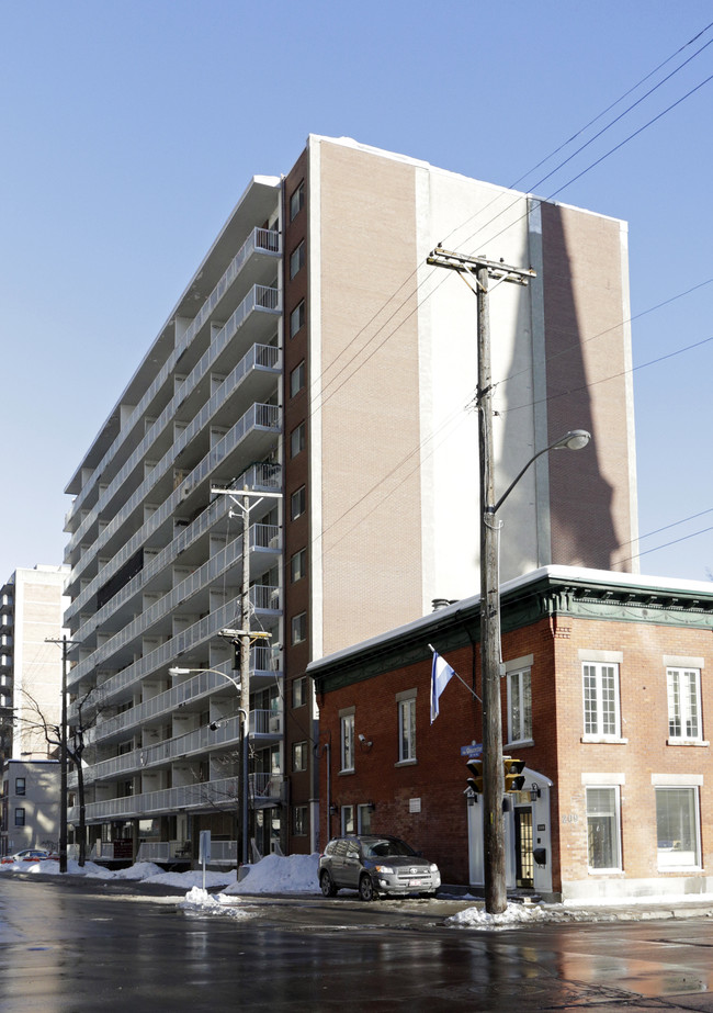 Gloucester Apartments in Ottawa, ON - Building Photo - Building Photo