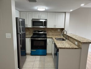 510 NW 86th Pl in Miami, FL - Building Photo - Building Photo