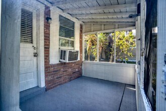 235 1/2 16th Ave S in St. Petersburg, FL - Building Photo - Building Photo