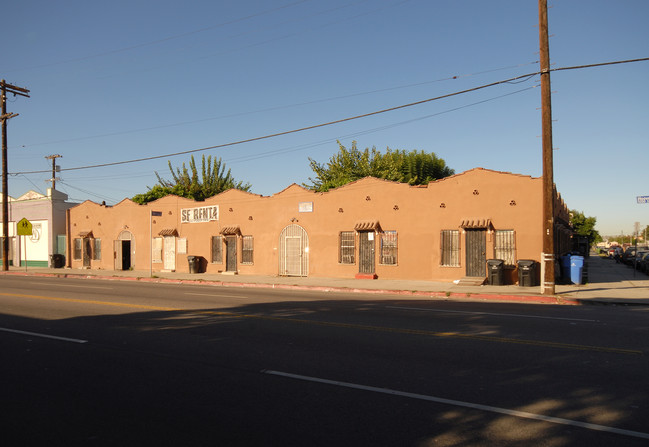 5201 S Hoover St in Los Angeles, CA - Building Photo - Building Photo