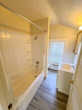 1217 1/2 E Jackson Blvd in Elkhart, IN - Building Photo - Building Photo