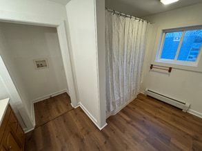 93 Prospect Ave in Killingly, CT - Building Photo - Building Photo