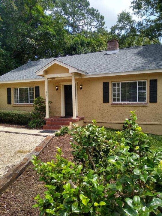 815 Buena Vista Dr in Tallahassee, FL - Building Photo