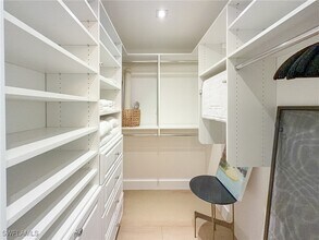 3430 Gulf Shore Blvd N in Naples, FL - Building Photo - Building Photo