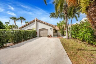 8596 SW 115th Pl in Miami, FL - Building Photo