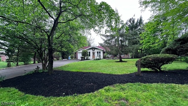 9 Tower Rd in Livingston, NJ - Building Photo - Building Photo