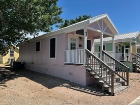 2211 Ashberry Ave in New Braunfels, TX - Building Photo