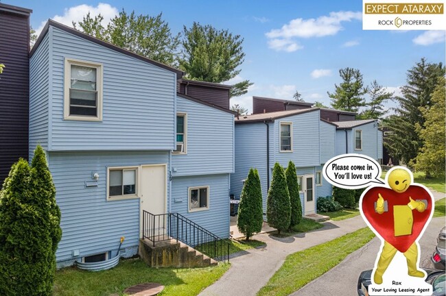 Weavertown Terrace in Lebanon, PA - Building Photo - Interior Photo