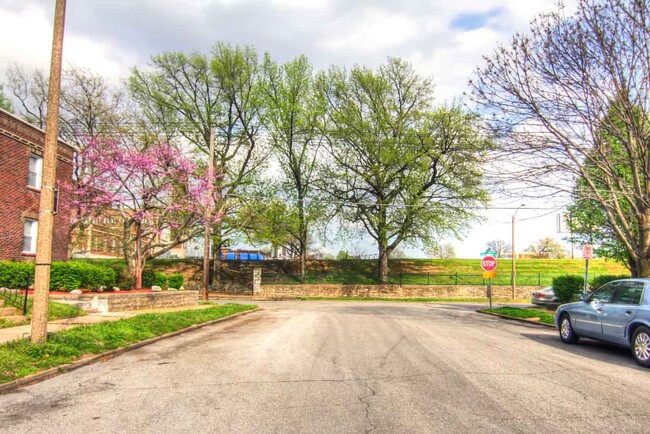 3409 Connecticut St in St. Louis, MO - Foto de edificio - Building Photo