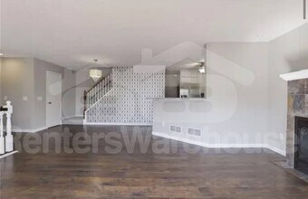 16168 70th Pl N in Osseo, MN - Building Photo - Building Photo