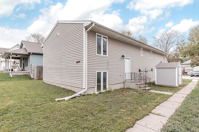 2323 U St, Unit #1 in Lincoln, NE - Building Photo - Building Photo