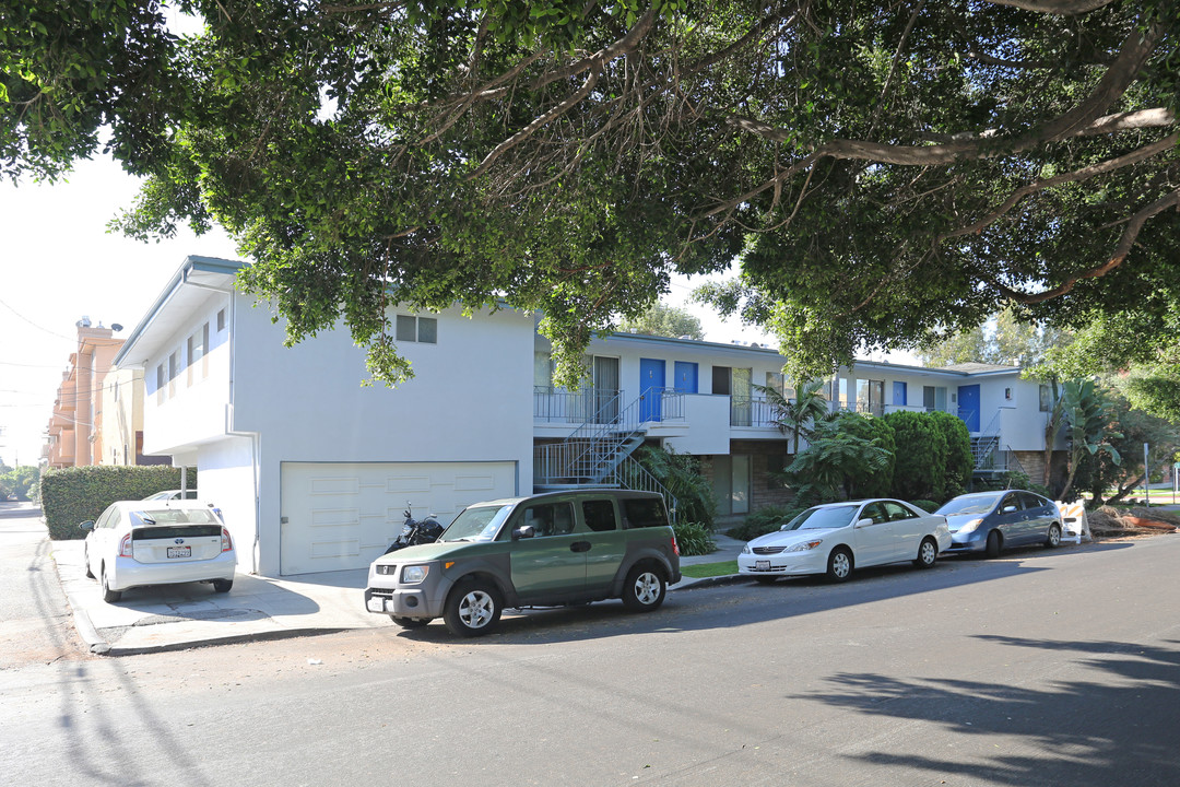 11668 Idaho Ave in Los Angeles, CA - Building Photo