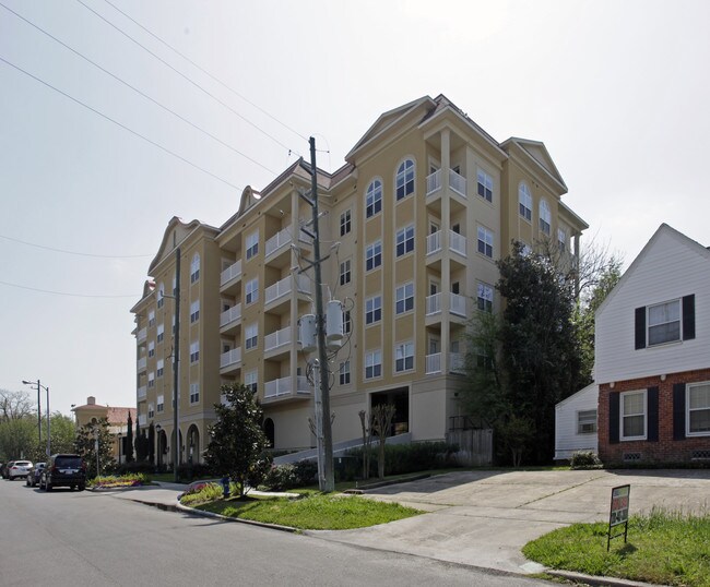 Serento Condominium in Houston, TX - Foto de edificio - Building Photo