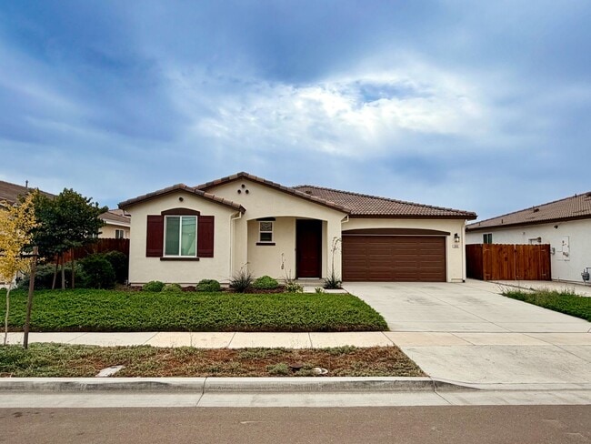 property at 2035 Greenbriar Dr