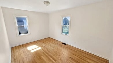 105 Morning Glory St SW in Grand Rapids, MI - Building Photo - Building Photo