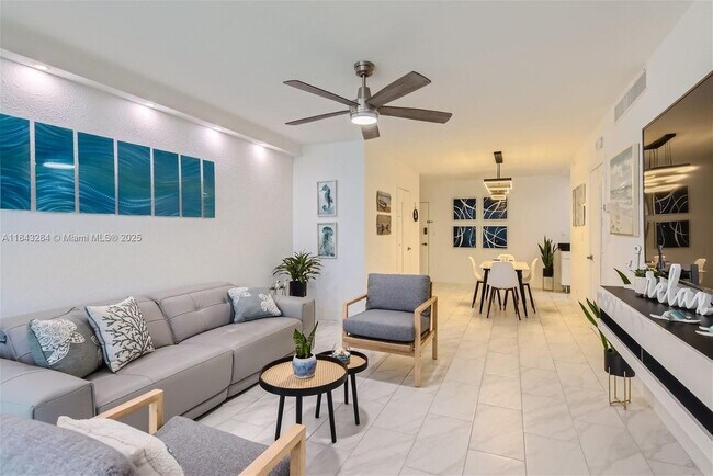 2501 S Ocean Dr in Hollywood, FL - Building Photo - Building Photo