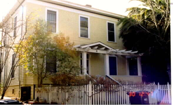 9 Ross St in San Rafael, CA - Building Photo