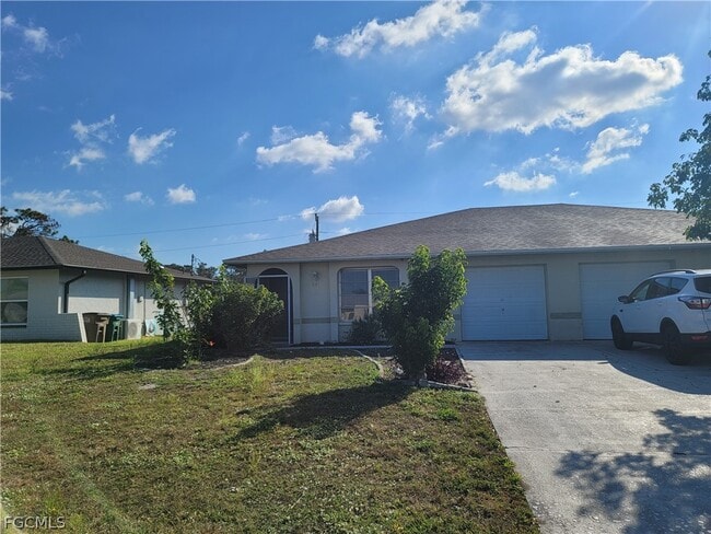 931 SE 23rd Pl in Cape Coral, FL - Building Photo - Building Photo