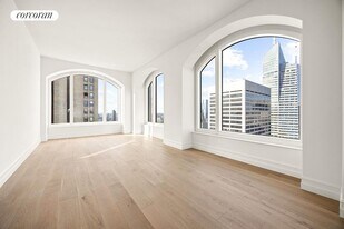 520 5th Ave in New York, NY - Building Photo