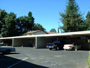 Kingwood Apartments in Santa Rosa, CA - Building Photo - Other