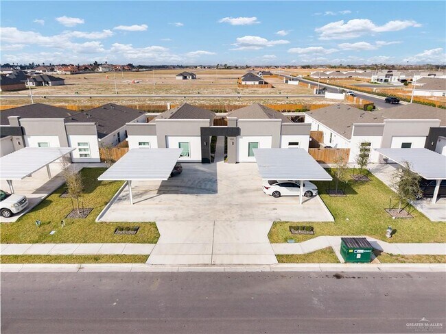 16 Ventura Ave in McAllen, TX - Building Photo - Building Photo