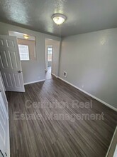 1237 Nandina St in Sweet Home, OR - Building Photo - Building Photo