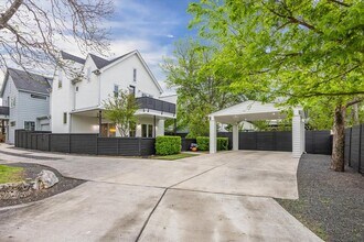 1303 Harriet Ct in Austin, TX - Building Photo - Building Photo