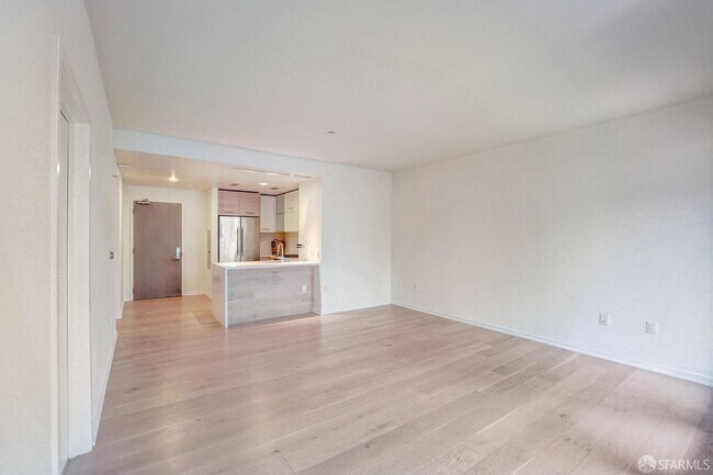 451 Donahue St in San Francisco, CA - Building Photo - Building Photo