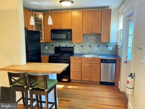 102 Curtis Ave in Collingswood, NJ - Building Photo - Building Photo