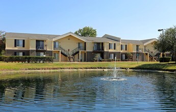Aventura Orlando Apartments in Orlando, FL - Building Photo - Building Photo