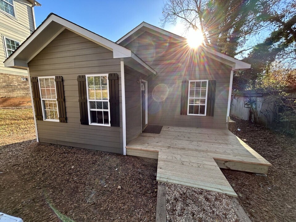 233 Madison Heights in Athens, GA - Building Photo