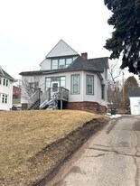 1821 E 1st St in Duluth, MN - Building Photo