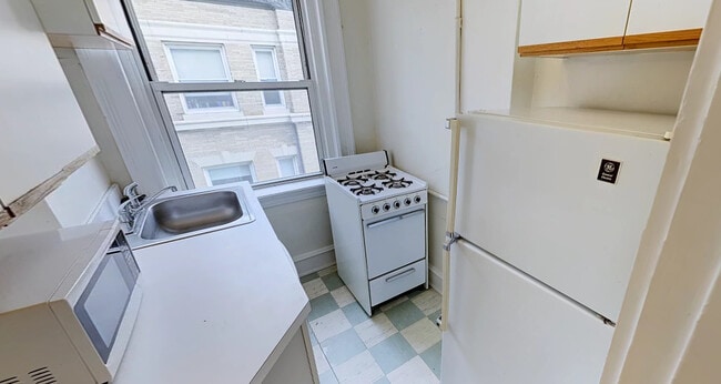 1648 Massachusetts Ave, Unit 54 in Cambridge, MA - Building Photo - Building Photo