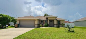 410 SE 6th Ter in Cape Coral, FL - Building Photo