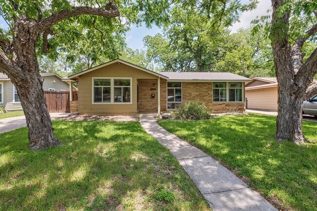 property at 1506 Westmoor Dr