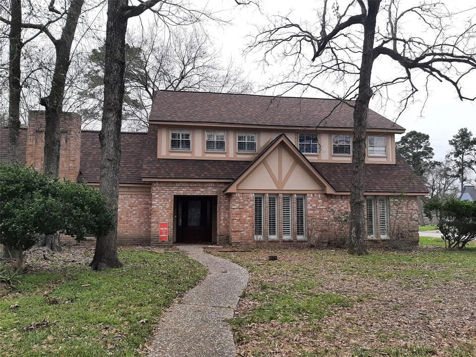 202 Pine Manor Dr in Conroe, TX - Building Photo