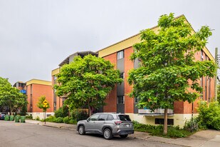 Coopérative Bienvenue Chez-nous in Montréal, QC - Building Photo