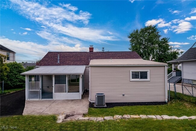 property at 1539 Longwood Rd