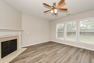 565 Cool Weather Dr in Lawrenceville, GA - Building Photo - Building Photo