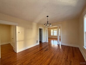 1637 Neilson St in Utica, NY - Building Photo - Building Photo