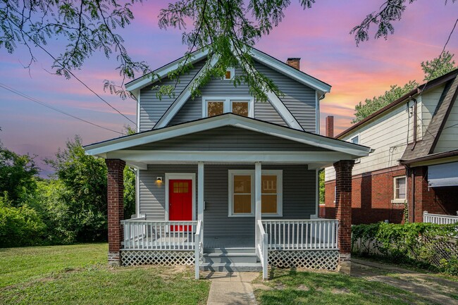 property at 22 Glen Este Pl